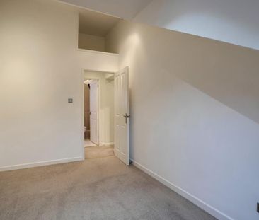 4 bedroom detached house to rent - Photo 3