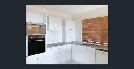 KING OF THE CASTLE! - Photo 3