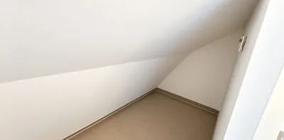 Charmante 2-Zimmer Dachgeschoßwohnung in 1130 Wien, 51m², Miete EUR734,20 - Foto 2
