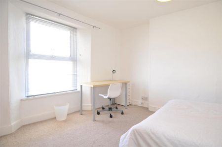 5 bedroom house to rent - Photo 2