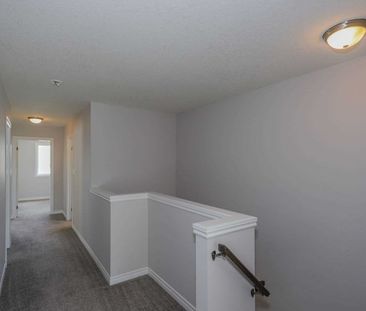 For Lease - 1890 Foxridge Crescent Unit# Upper, London North, Ontario - Photo 6