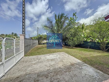House - Photo 2