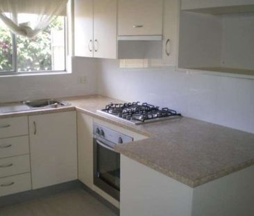 Neat & Comfortable Unit in Convenient Daw Park Location - Photo 2