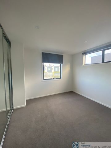 82 Nickson Street, Bundoora - Photo 2