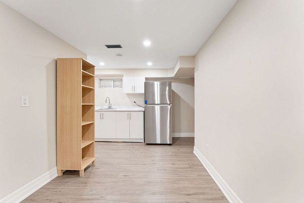 For Lease - 162 Queen Street Unit# Basement, Newmarket, Ontario - Photo 1