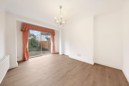 3 Bed Semi-Detached House, Pollards Hill South, SW16 - Photo 4