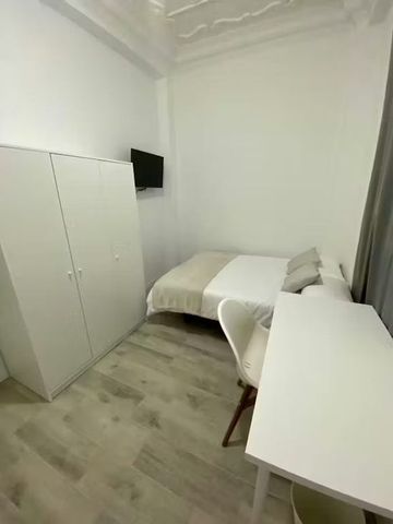 Carrer Cirilo Amorós, Valencia, Valencian Community 46004 - Photo 2