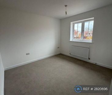 3 bedroom semi-detached house to rent - Photo 6