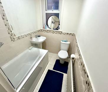 2 bedroom flat to rent - Photo 6