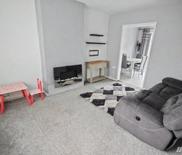 Cedar Avenue, Runcorn, WA7 5HS - Photo 1