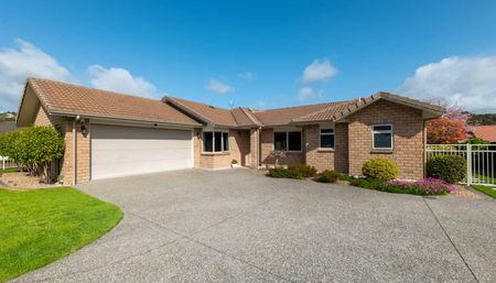Executive Family Living - Photo 5