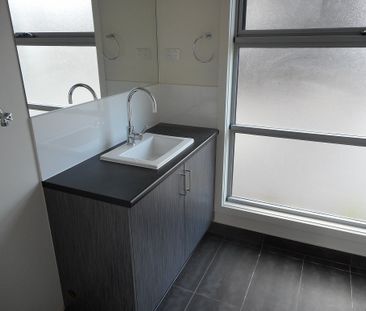 Light & Bright Two Bedroom Townhouse - Photo 6