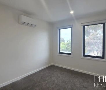 “NEWLY BUILT 3 BEDROOM, TWO BATHROOM FAMILY TOWNHOUSE” - Photo 5