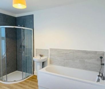 3 bedroom terraced house to rent - Photo 2