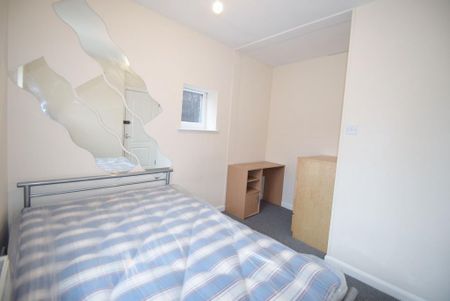 4 bedroom house share to rent - Photo 3