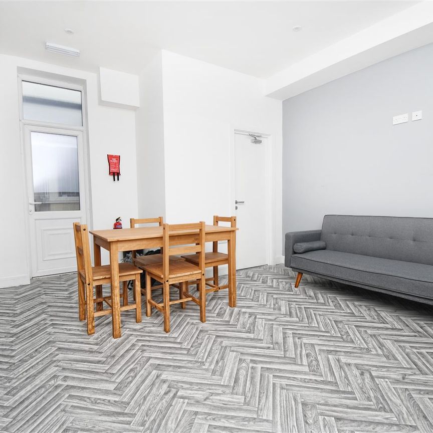 1 bed house share to rent in Berry Street, Burnley, BB11 - Photo 1