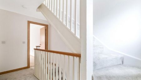 3 bedroom townhouse to rent - Photo 2