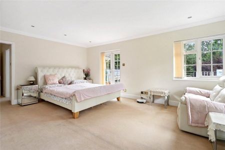 5 bedroom detached house to rent - Photo 3