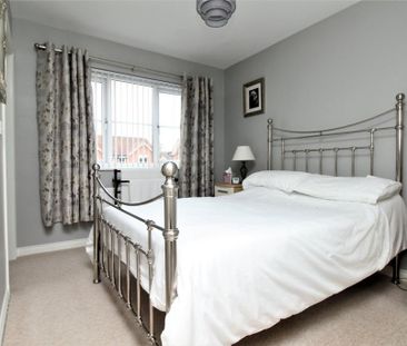 4 bedroom detached house to rent - Photo 2