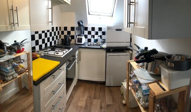 Studio Flat, Hillfield Avenue, N8 - Photo 1