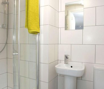 6 bedroom semi-detached house to rent - Photo 3