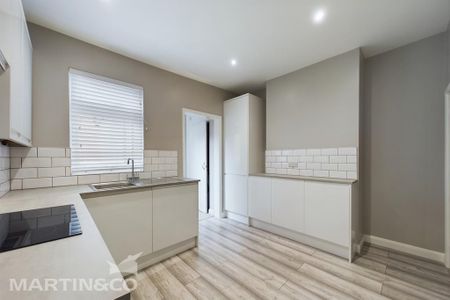 2 bedroom terraced house to rent - Photo 4