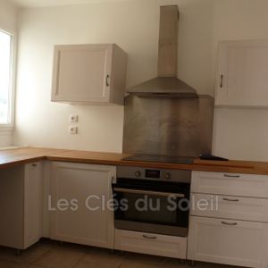 Location Appartement 2 pièces 41m² LA VALETTE DU VAR 83160 - Photo 2