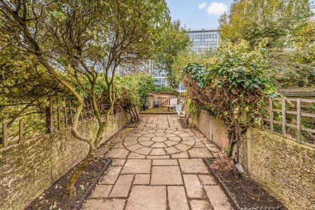 2 bedroom maisonette to rent - Photo 5