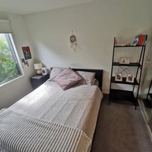 St Kilda East - Photo 2