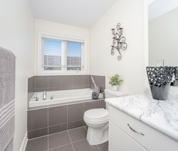 For Lease - 7 Lady Evelyn Crescent, Brampton, Ontario - Photo 2