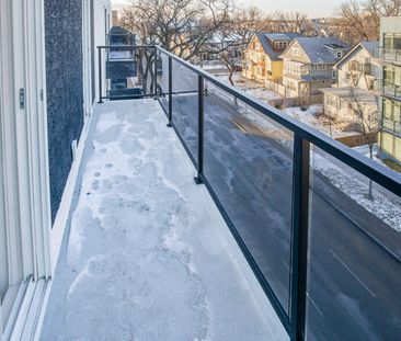 Birmingham: Gold Accents – Executive Suite – 710 Westminster, Winni... - Photo 2