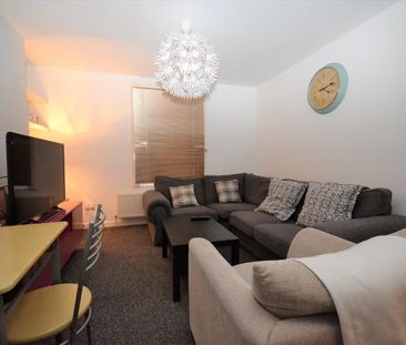 1 bedroom Flat To Let - Photo 1
