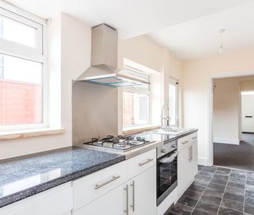 2 bedroom terraced house to rent - Photo 6