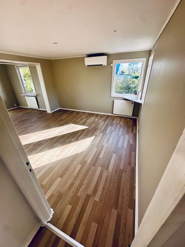 Höga Hallar, Mölnlycke - Photo 2