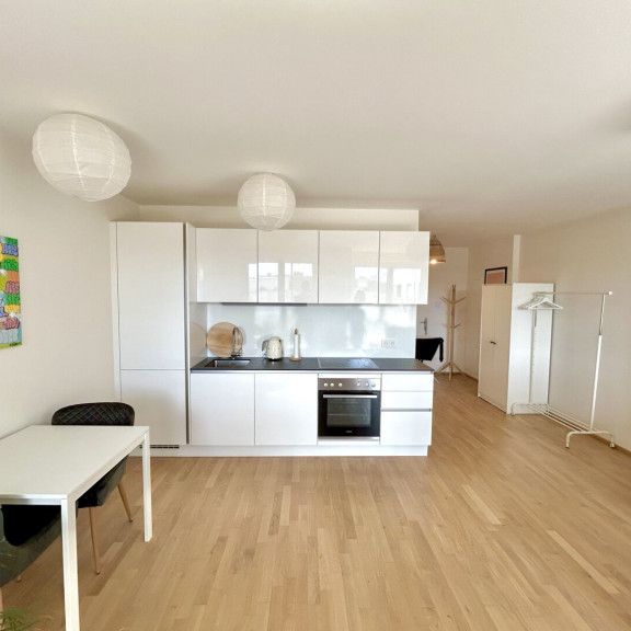 Schöne 1-Zi.-Wohnung im 5. OG mit Blick in den Innenhof - Photo 1