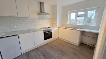 1 Bedroom Flat To Let - Photo 5