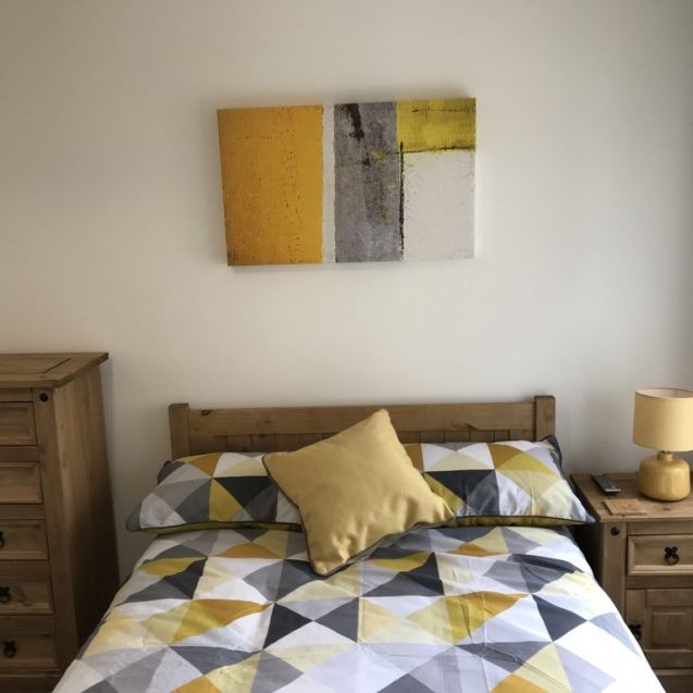 Manor Court Road, Nuneaton - - Photo 1