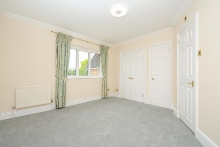5 bedroom detached house to rent - Photo 3