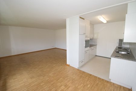 Appartement lumineux et spacieux de 3,5 pièces (86,5m2) situé au centre - Photo 2