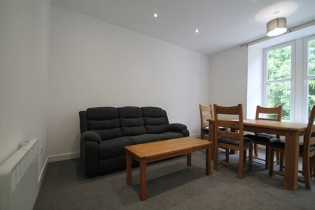 Flat Garland Place, Dundee - Photo 2