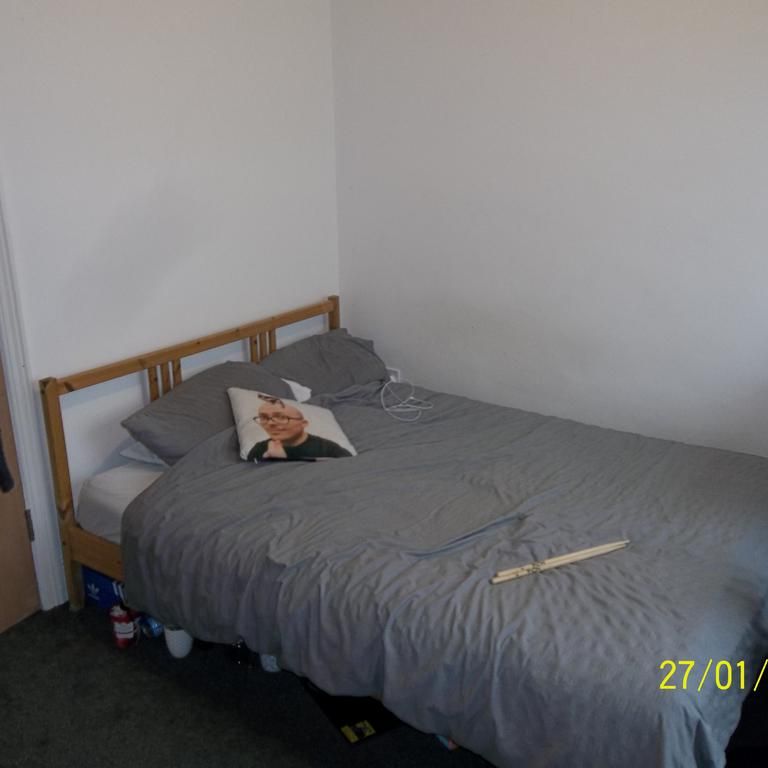 5 bedroom terraced house to rent - Photo 1