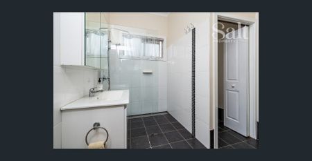 1920s Character and Modern Updates in Prized Street - Photo 5