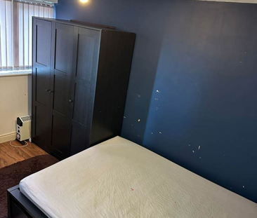 1 bedroom in a house share to rent - Photo 6