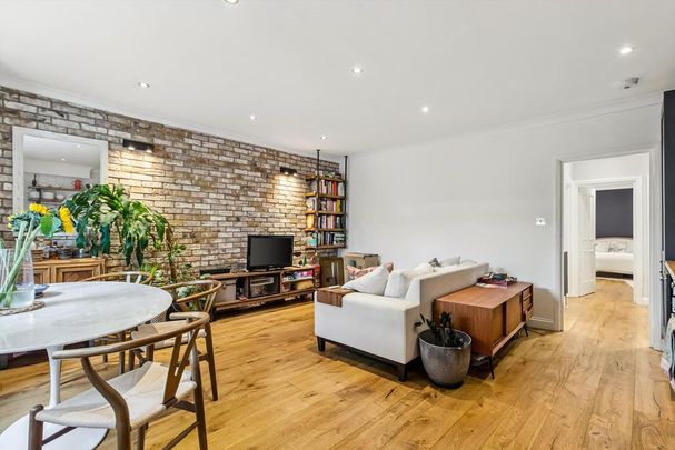 2 bedroom flat to rent - Photo 1