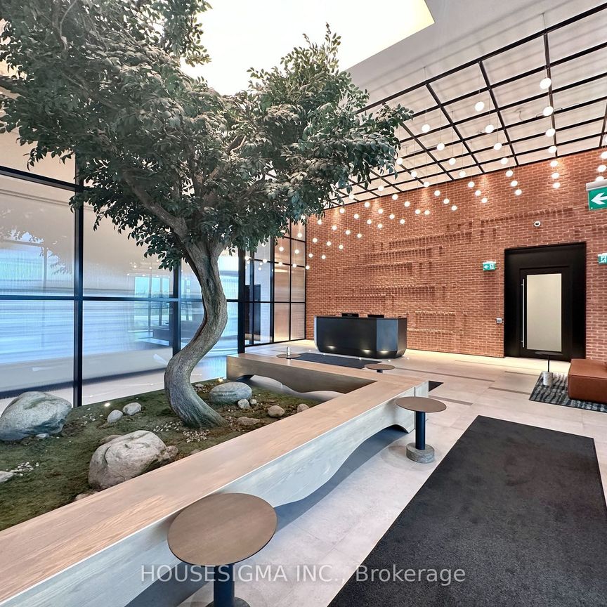 For Lease - 3220 William Coltson Avenue Unit# 812, Oakville, Ontario - Photo 1