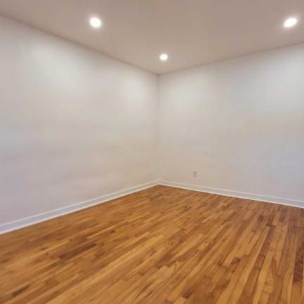 GRAND 3 1/2 - 3485 ELLENDALE - RECEMMENT RENOVE - Photo 1