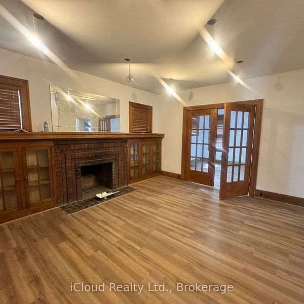 For Lease - 1395 Dougall Avenue Unit# 1, Windsor, Ontario - Photo 1