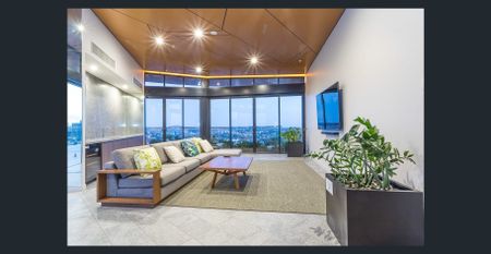 Luxury 2-Bedroom Apartment in South Brisbane - Photo 4