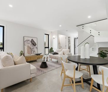 Fresh, Modern & Made for Family Living in Werrington - Photo 2