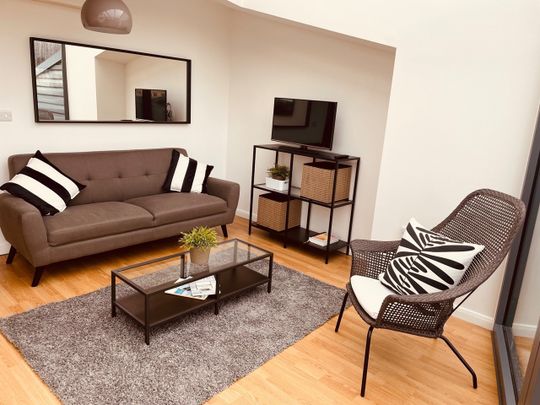 2 Bed Flat, Mann Island, L3 - Photo 1